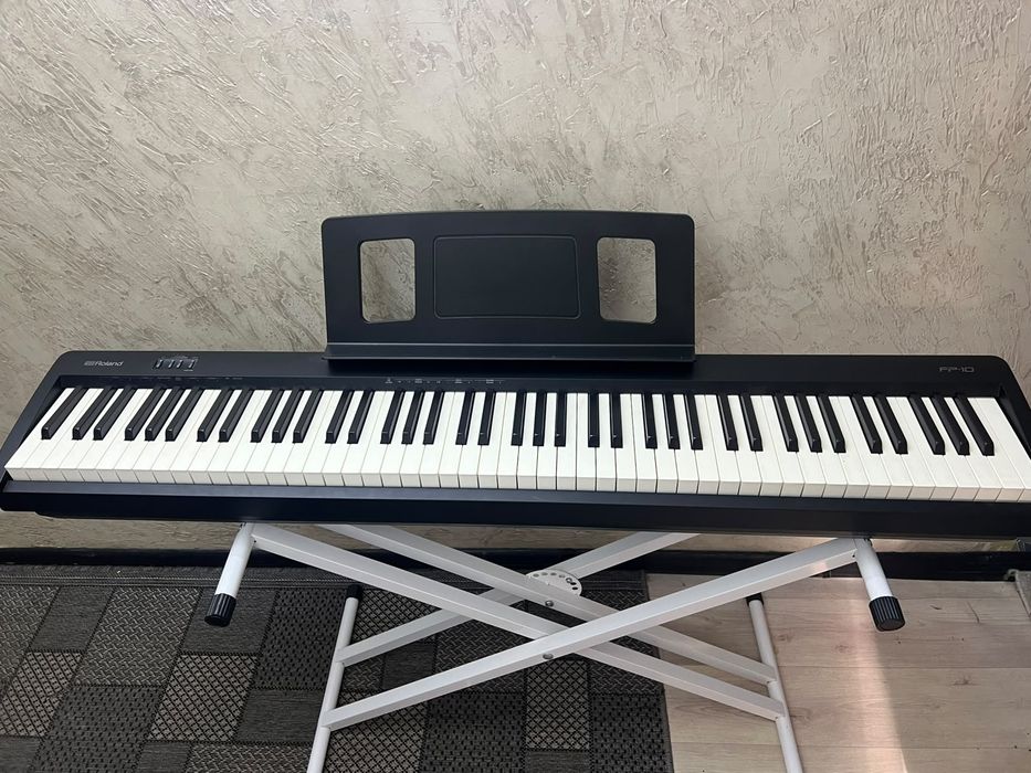 Продается пианино roland fp10