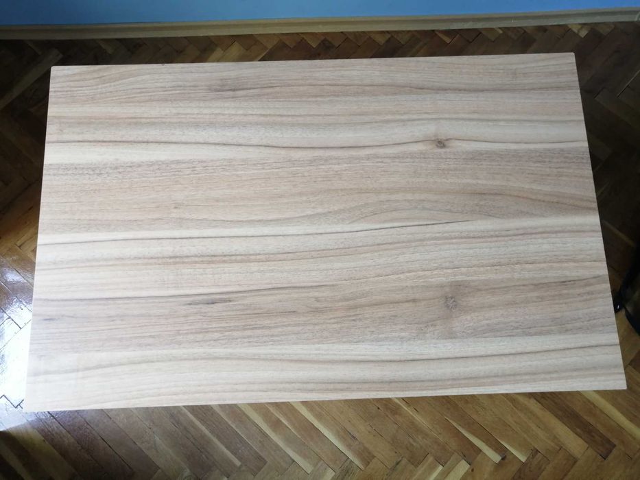 Юношеско/бюро за компютър - цвят орех + разклонител 6 гнезда СПЕШНО!!!