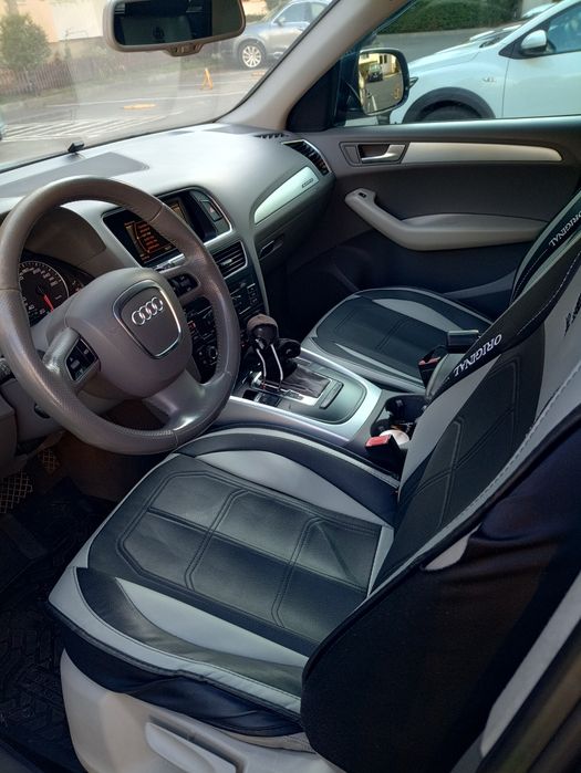 Vînd Audi Q5 2.0 TFSi
