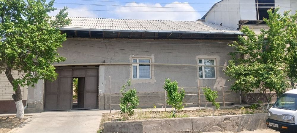 Chuqursoyda hovli sotiladi