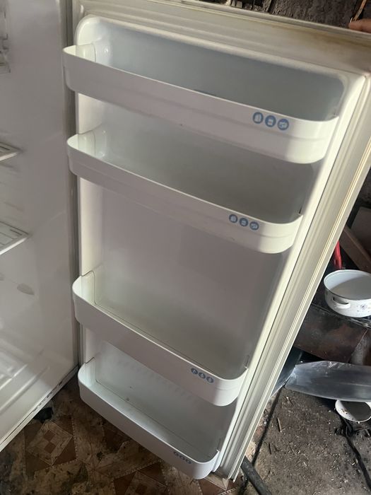 Продам Холодильник LG