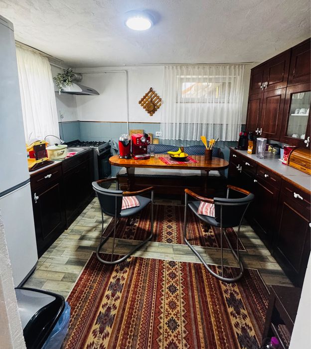 Inchiriez cabana in Statiunea Parang