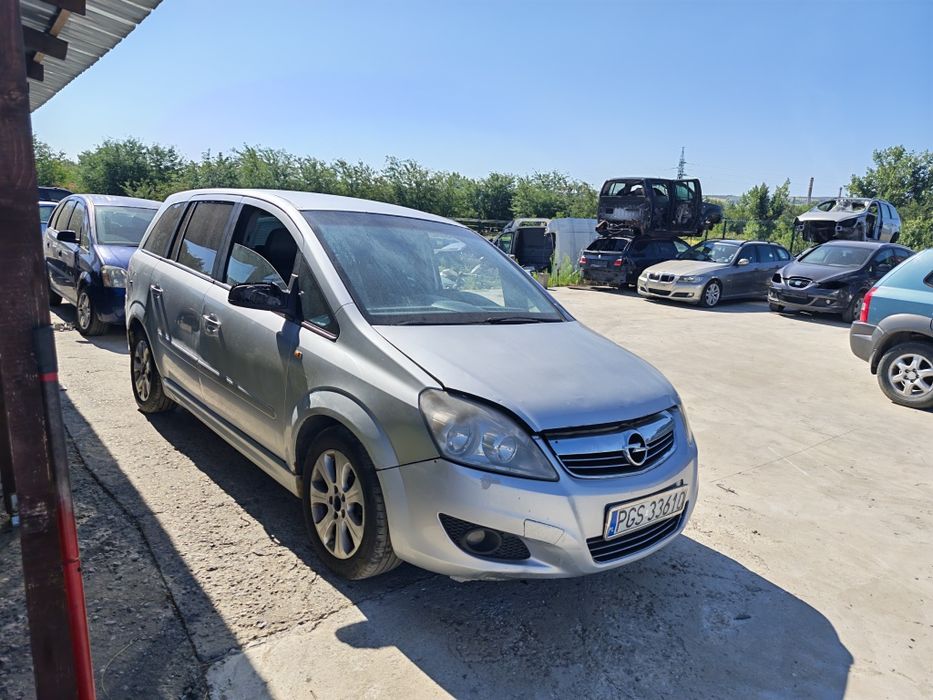 Opel Zafira 1.9 CDTI 150k НА ЧАСТИ