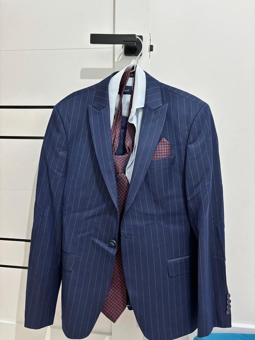 Костюм мужской продам