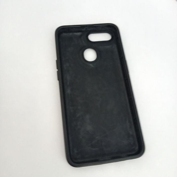 Oppo A5S с чехлом