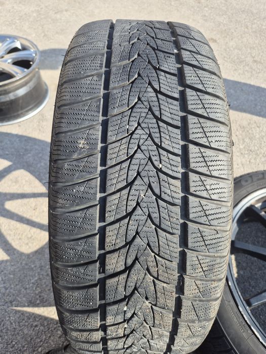 2бр. 235/45/19 Imperial гуми зимни