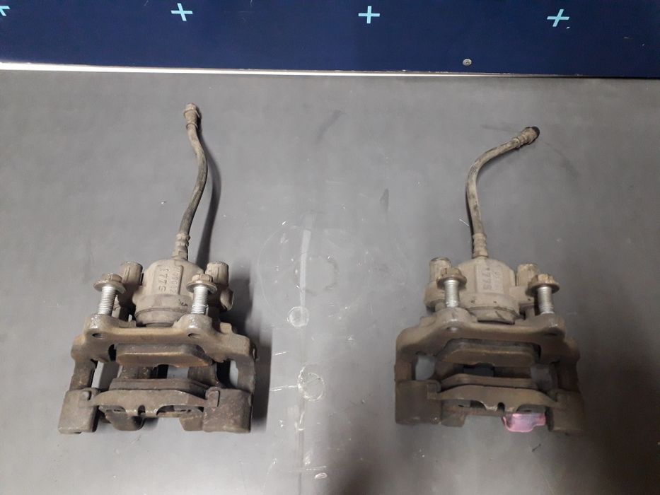 Etrier stanga dreapta spate bmw f30