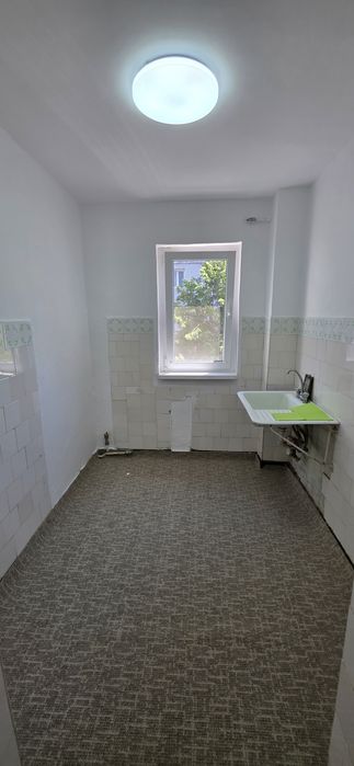 2 camere str.Miron Costin  LIBER.  Zona CENTRALA!!!