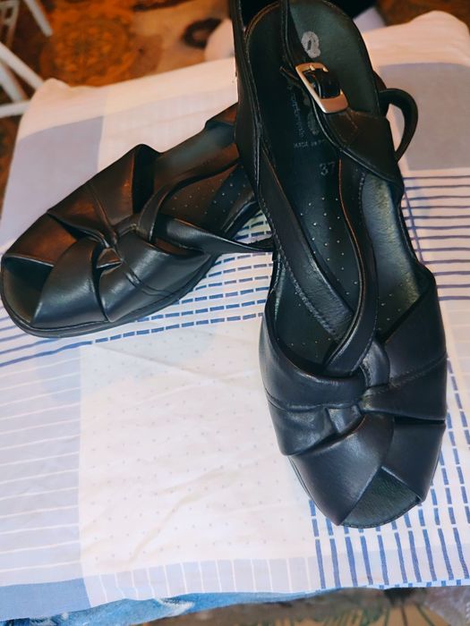 Sandale din piele 37 Suave