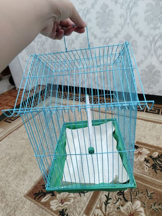 Продам клетку для попугая