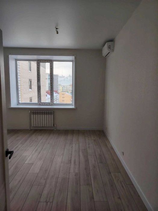 Продам в центре 3-шку 110м2