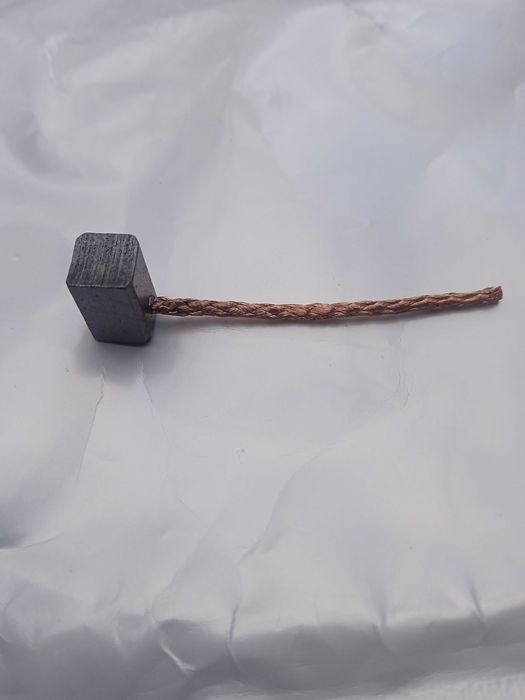 Четки за електромотор на актуатора за изитроник / easytronic.