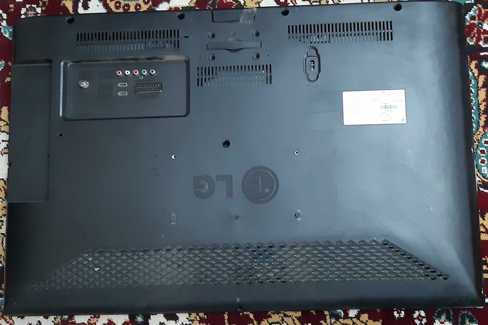 Телевизор lg в хорошем состоянии!