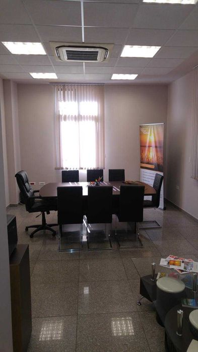 Дава се под наем Офис в Бургас, Център - 96 кв.м за 495 € - Снимка #2