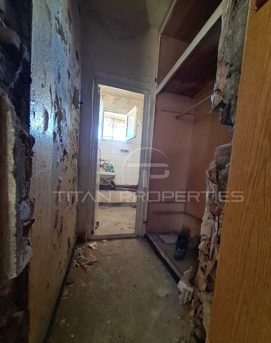 Продава се Тристаен апартамент в Пловдив, Съдийски - 68 кв.м за 1383 €/кв.м - Снимка #7