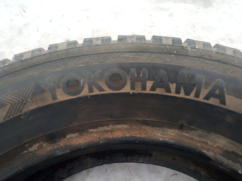 Продам две шины 225/60 R16