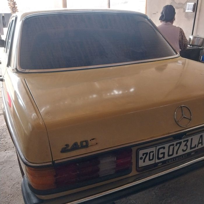 Mercedes-Benz 24000