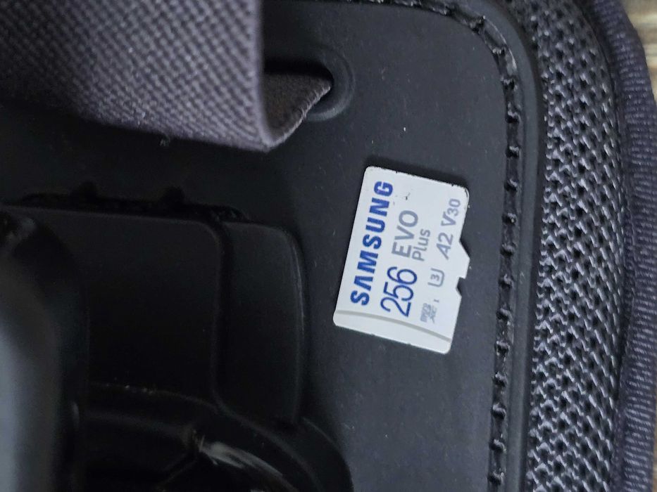 GoPro HERO 11 екшън камера + гръдна стойка + 256GB карта памет