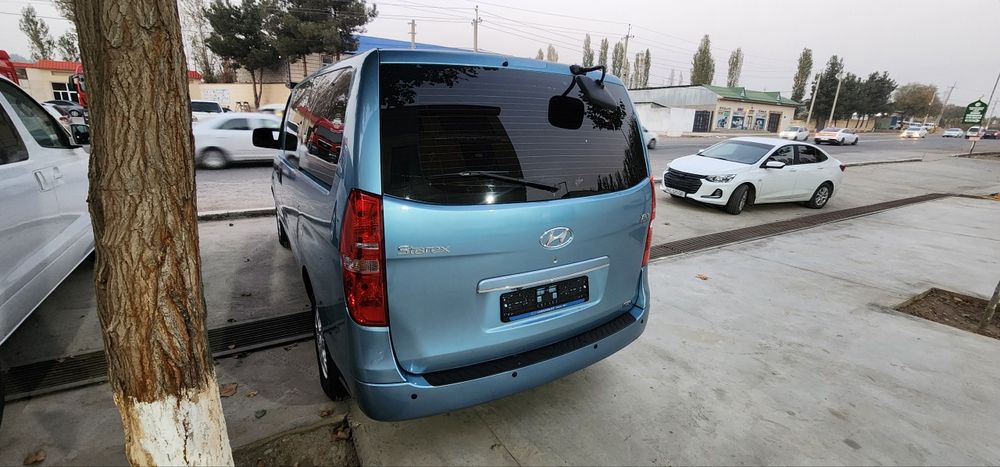 Hyundai Starex ___