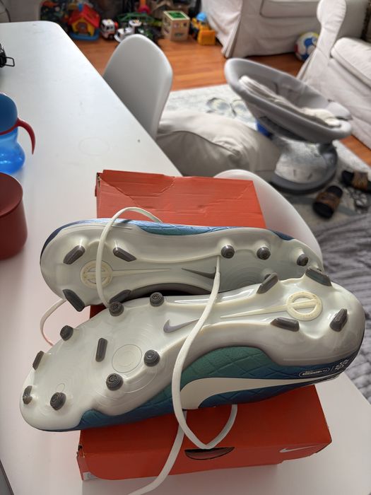 Nike - legend academy 42,5