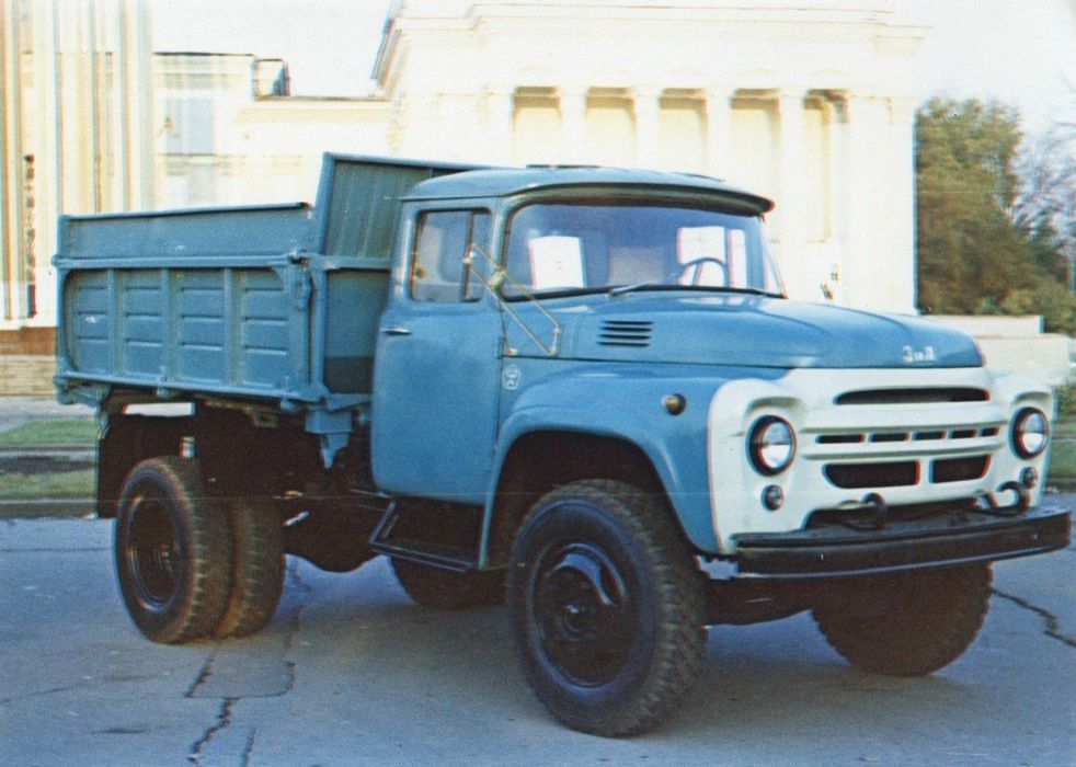 Доставка не дорого булыжник, песок, отсев, чернозем, гравий итд