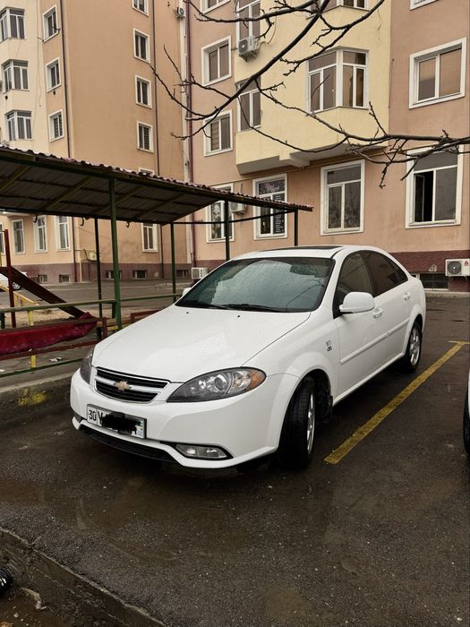 Shvrolet jentra 2022,2023 rodnoy