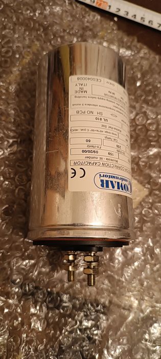 Конденсатор COMAR