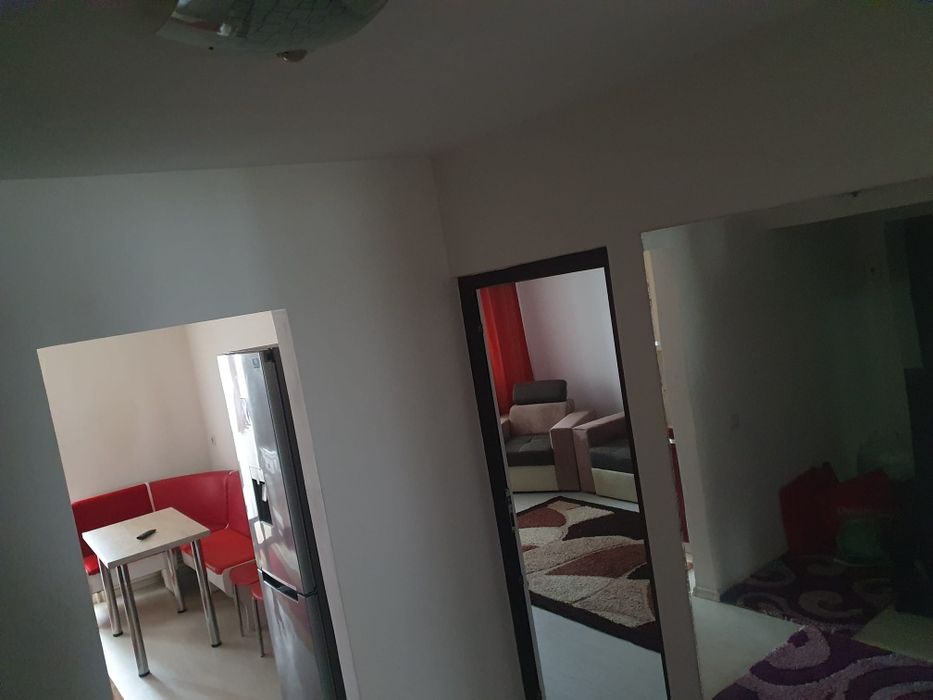 Închiriez apartament centru decomandat et  1