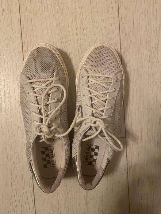 tenisi pt.fete,marca "No Name",marinea 38,piele naturala,crem,sireturi