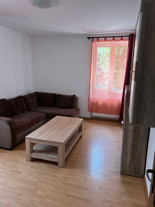 De inchiriat apartament ultracentral,  2 camere , decomandat