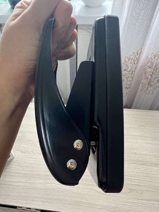 Дырокол новый