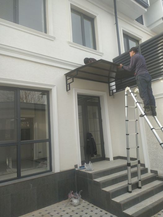 Стеклянные перила, металлические жалюзи решетки навесы из лексана