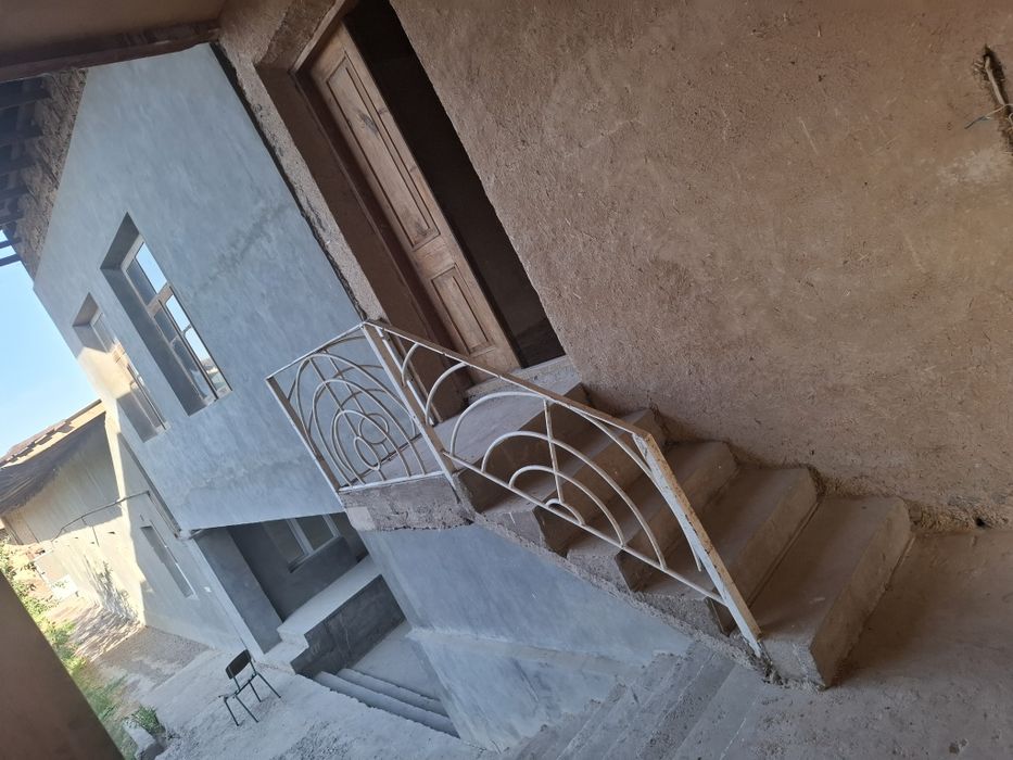 Маданиятда уй сотилади.  Продаётся дом