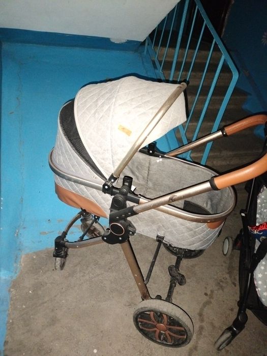 Продам коляски 2 шт