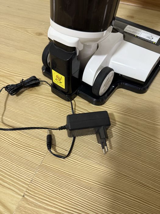 Вертикальный моющий пылесос