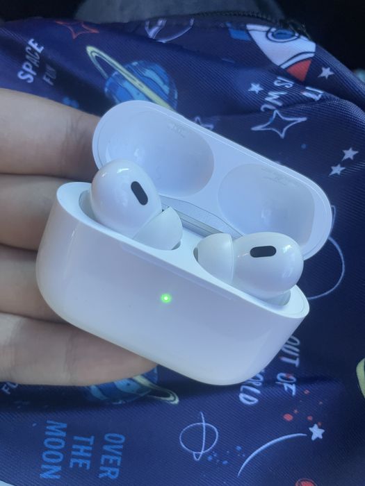 AirPods Pro 2.