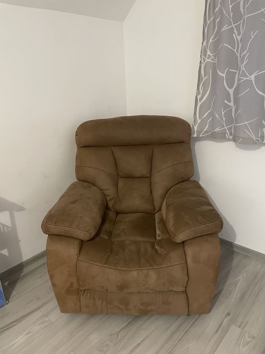 fotoliu extensibil(recliner cu suport pentru picioare)
