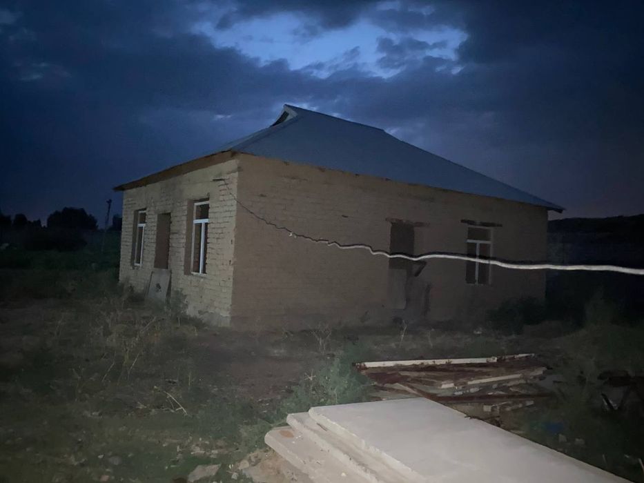 Продается нежилое помещение 43-соток в Таш. обл Нурафшон