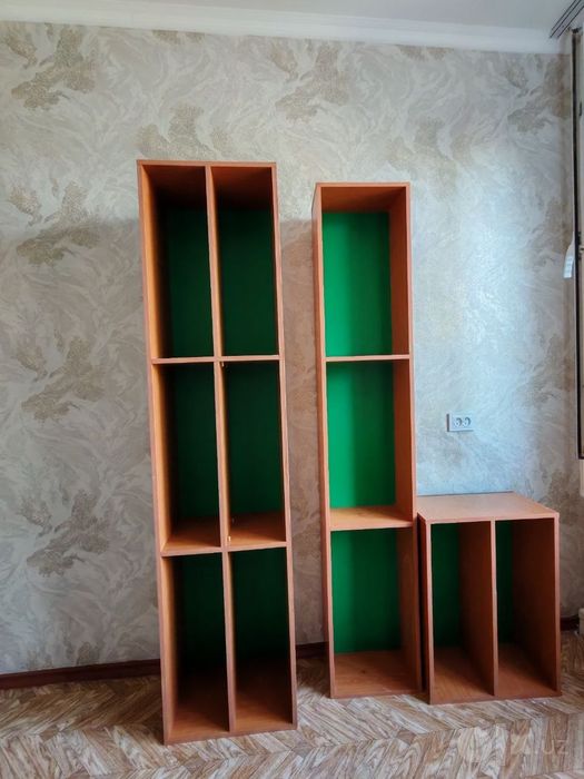 Продаётся гарнитур в детскую комнату
В комплект входит:
• шкаф;
• пи