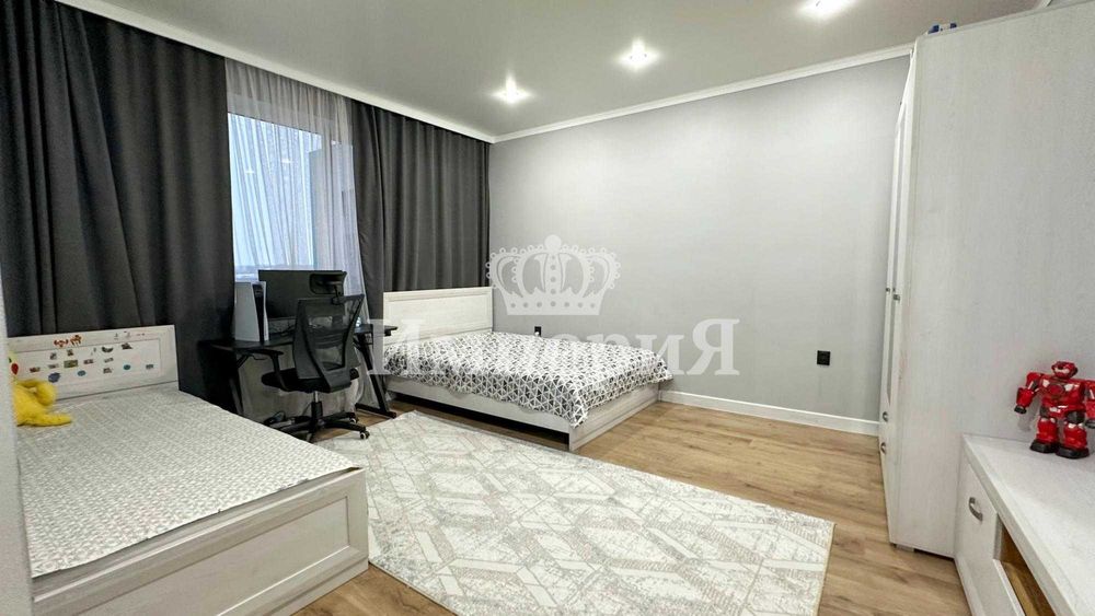 Продается 5ти ком. 8 мкр Султан Империя