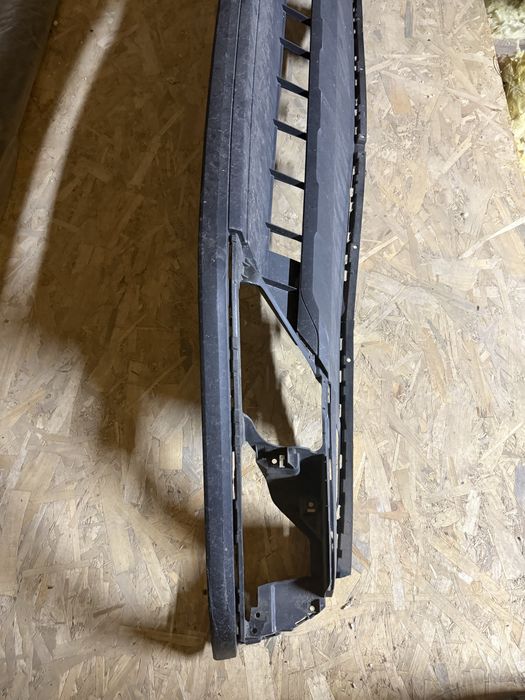 Spoiler bara fata touareg 7p