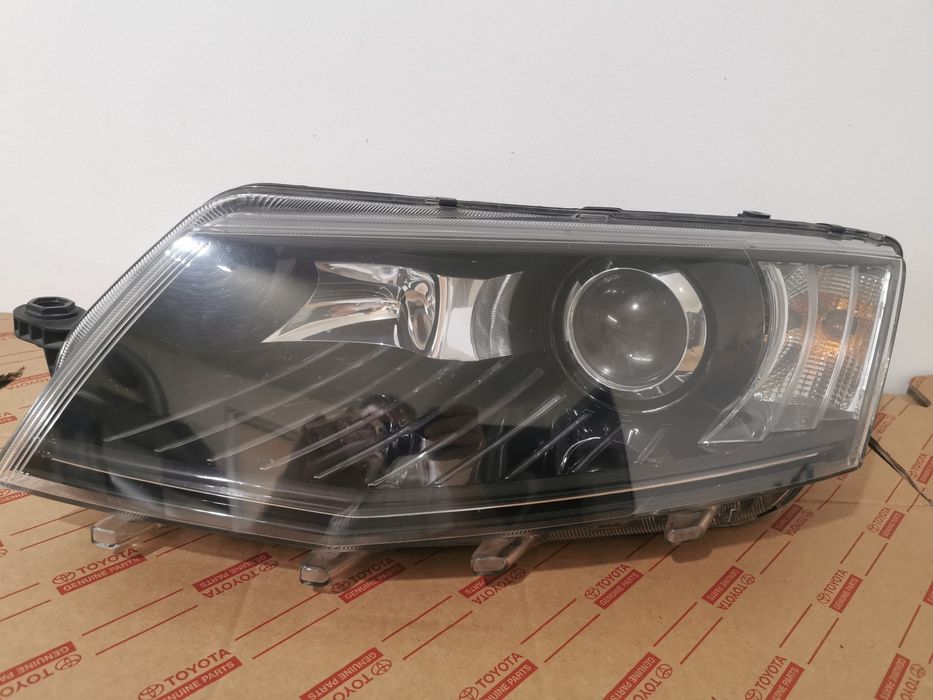 Far stânga skoda octavia an 2013 /2017