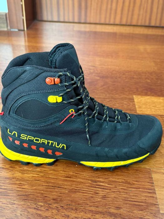 Bocanci La Sportiva TXS GTX BLACK/YELLOW