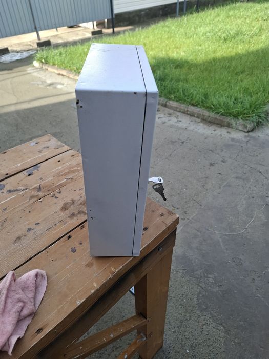 Продам ящик под электро счётчик