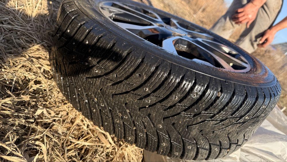 Продам диски с резиной зимней r16