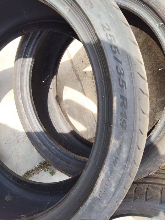 Cauciucuri R19 - BMW