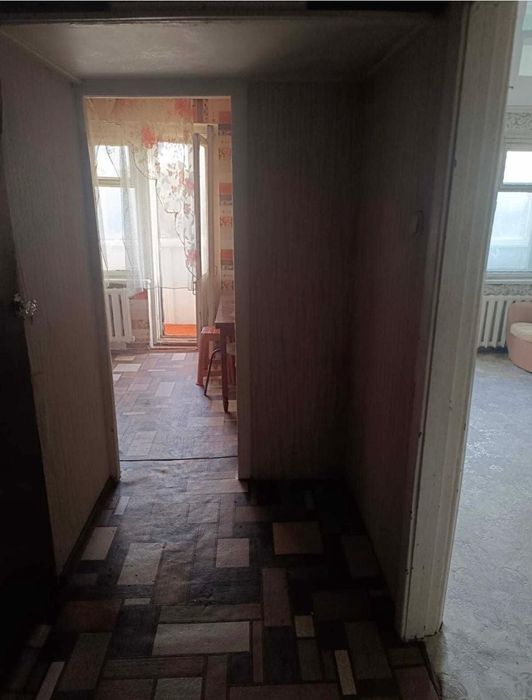 Продам 1ую р-н 19мкр лен. пр 3/5