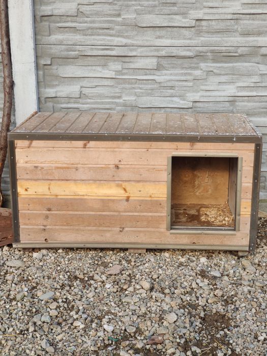 De vanzare cusca izolata termic