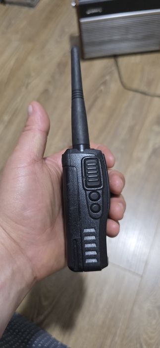 Stație radio PMR portabilă Midland G15 PRO, rezistentă la apă IP67