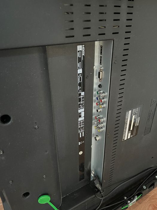 Телевизор б/у LG и HITACHI
